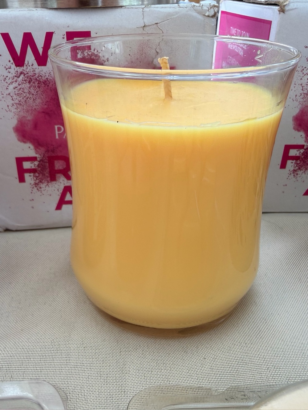 Partylite Yellow Sweet Nectarine Essential 1-wick Autumn Fall Fruity Jar Candle